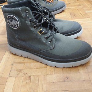 Palladium Military Green Shoes (Brand New Cond)